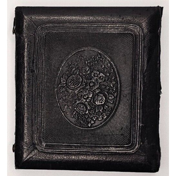 1/6th Plate Daguerreotype Of A Man In Half A Union Case With Cover - Picture 5 of 11